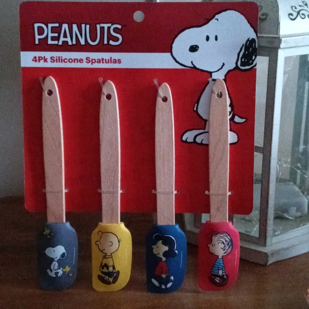 Snoopy spatulas